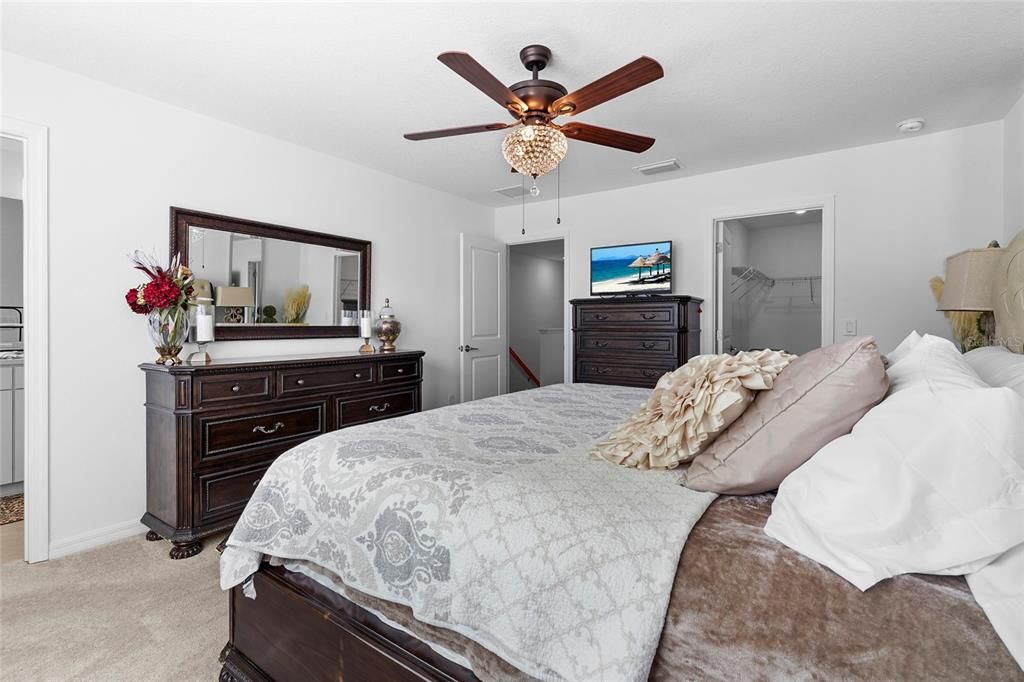 For Rent: $2,600 (3 beds, 2 baths, 1587 Square Feet)