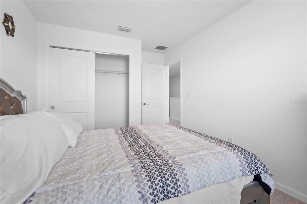 For Rent: $2,600 (3 beds, 2 baths, 1587 Square Feet)