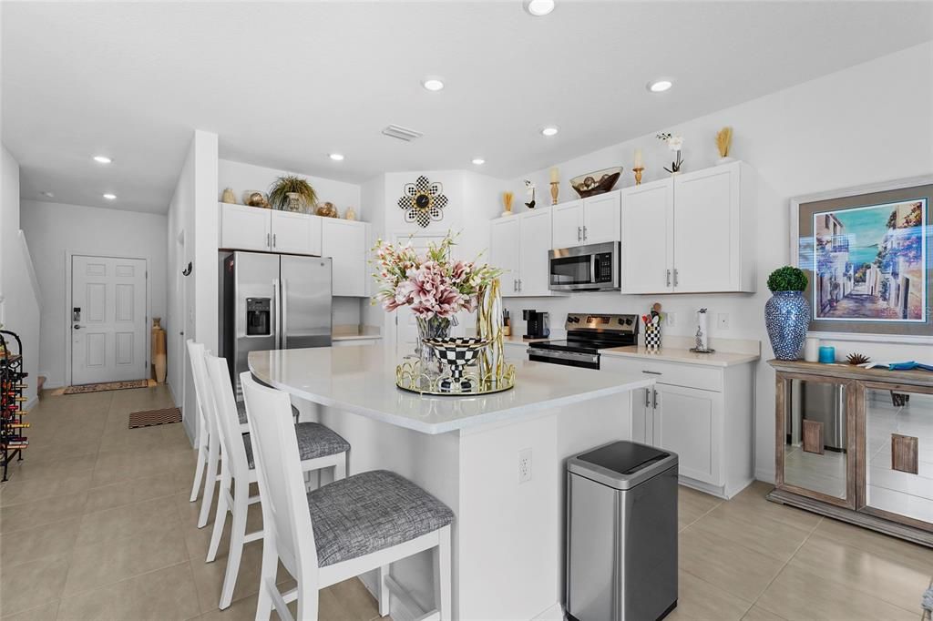 For Rent: $2,600 (3 beds, 2 baths, 1587 Square Feet)