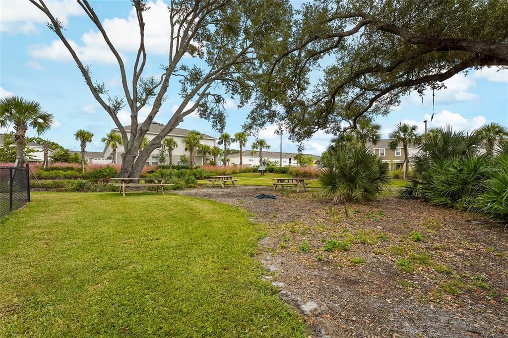 For Rent: $2,600 (3 beds, 2 baths, 1587 Square Feet)