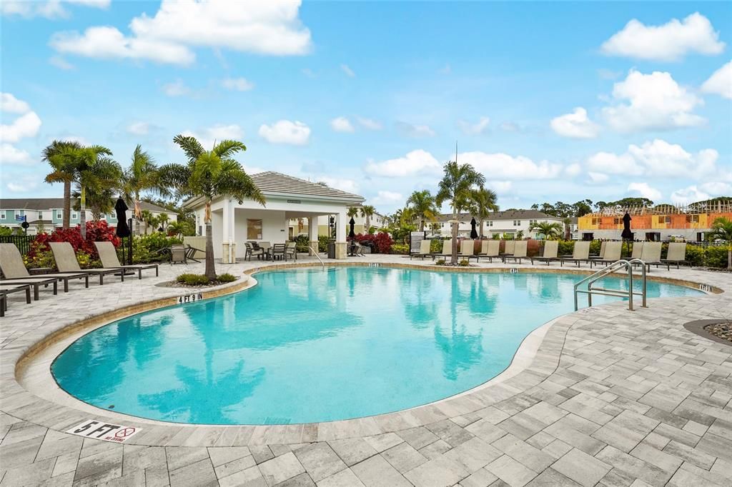 For Rent: $2,600 (3 beds, 2 baths, 1587 Square Feet)