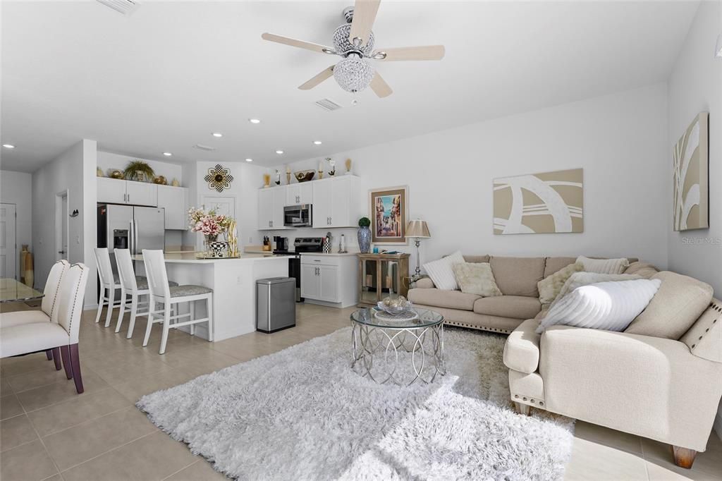 For Rent: $2,600 (3 beds, 2 baths, 1587 Square Feet)