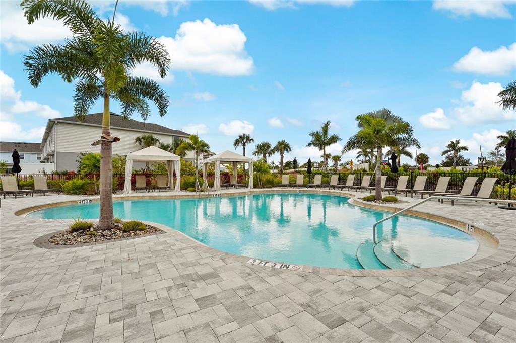 For Rent: $2,600 (3 beds, 2 baths, 1587 Square Feet)