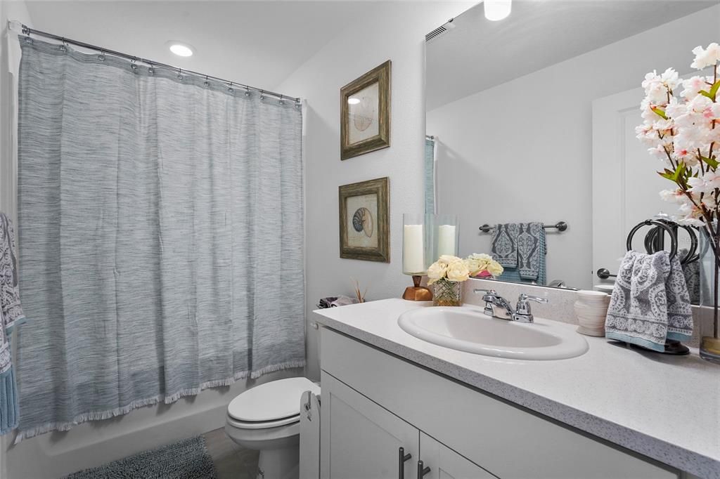 For Rent: $2,600 (3 beds, 2 baths, 1587 Square Feet)