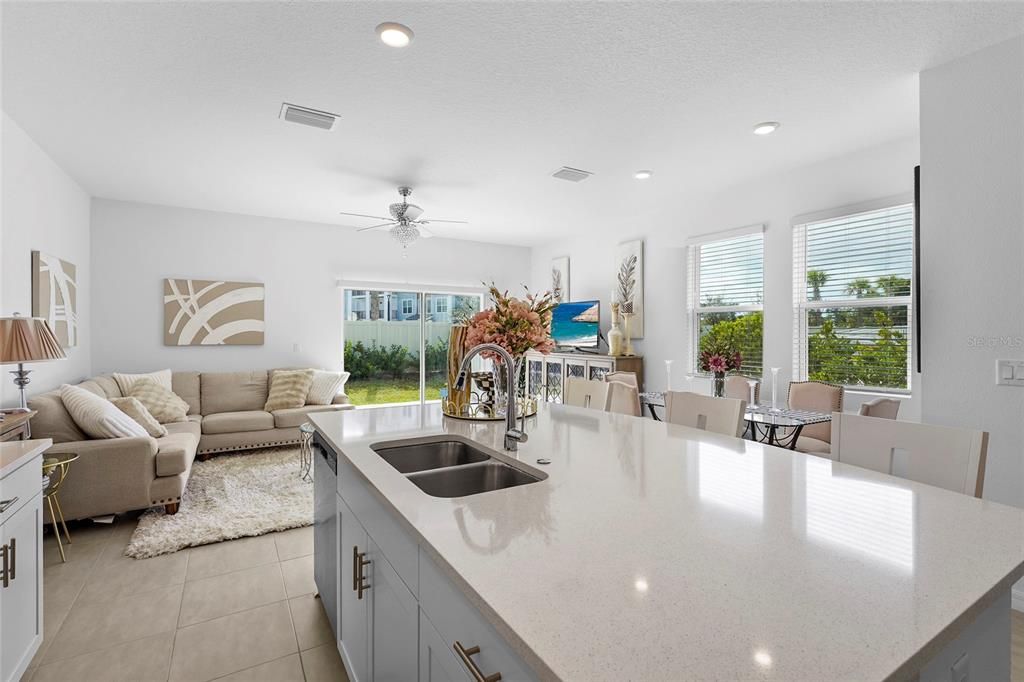 For Rent: $2,600 (3 beds, 2 baths, 1587 Square Feet)