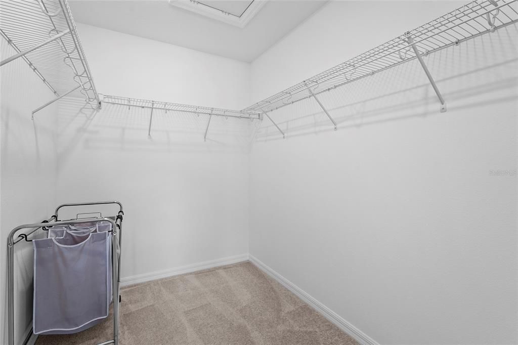 For Rent: $2,600 (3 beds, 2 baths, 1587 Square Feet)