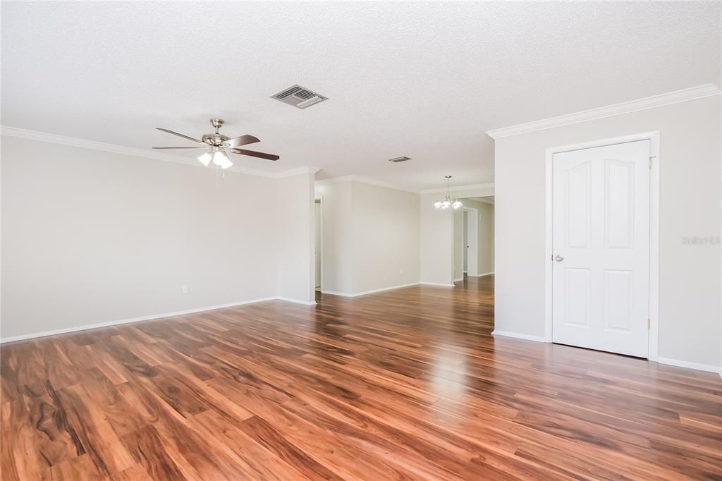 В аренду: $2,110 (3 спален, 2 ванн, 1782 Квадратных фут)