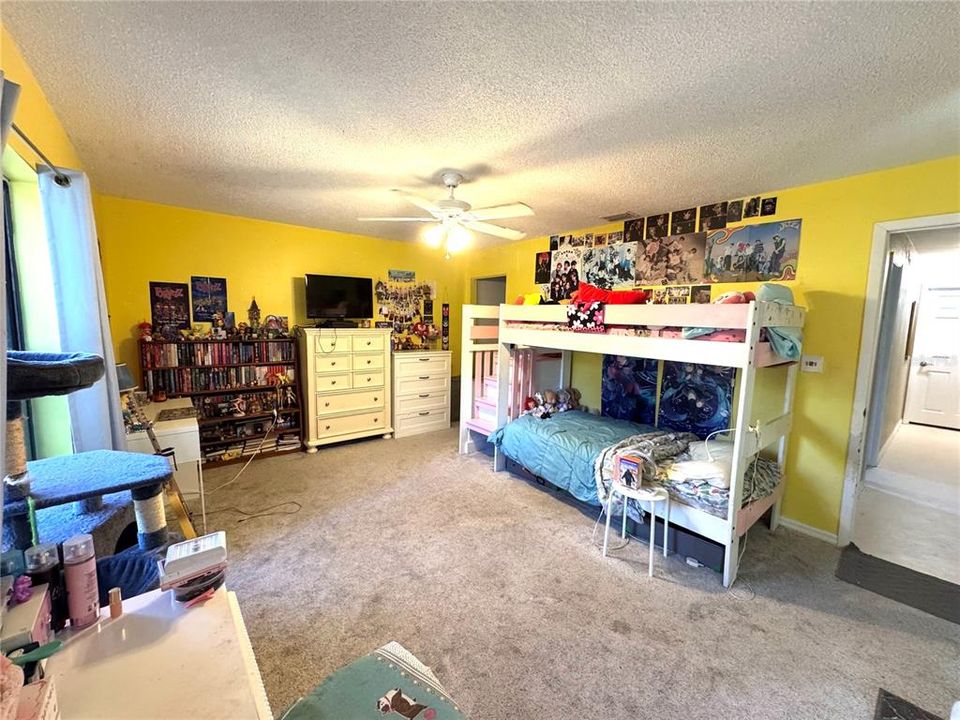 待售: $639,000 (5 贝兹, 2 浴室, 3601 平方英尺)