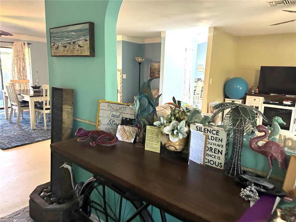 待售: $639,000 (5 贝兹, 2 浴室, 3601 平方英尺)