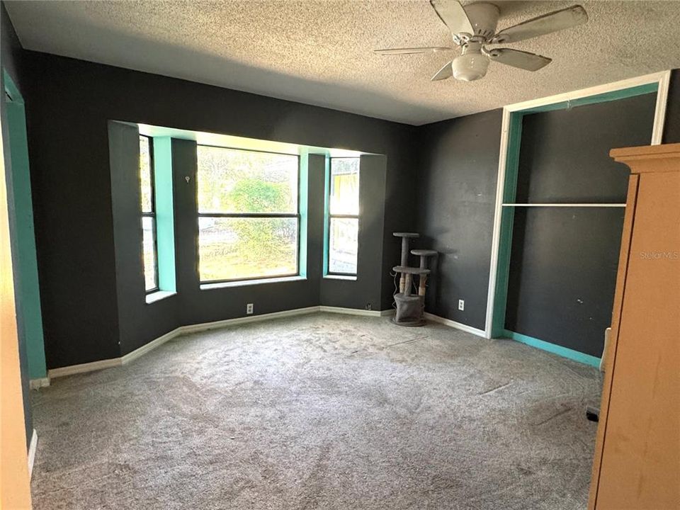 待售: $639,000 (5 贝兹, 2 浴室, 3601 平方英尺)