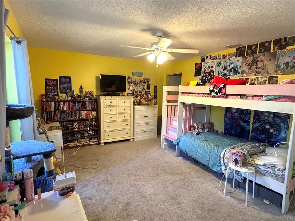 待售: $639,000 (5 贝兹, 2 浴室, 3601 平方英尺)