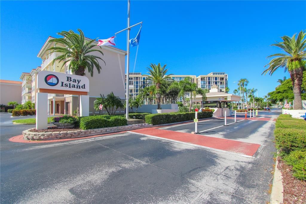 На продажу: $319,000 (2 спален, 2 ванн, 1170 Квадратных фут)