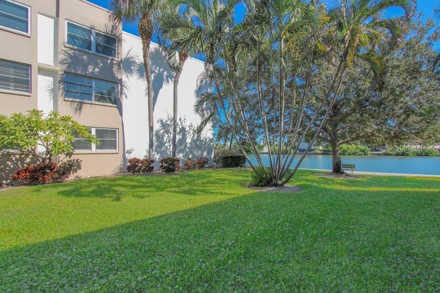 На продажу: $319,000 (2 спален, 2 ванн, 1170 Квадратных фут)