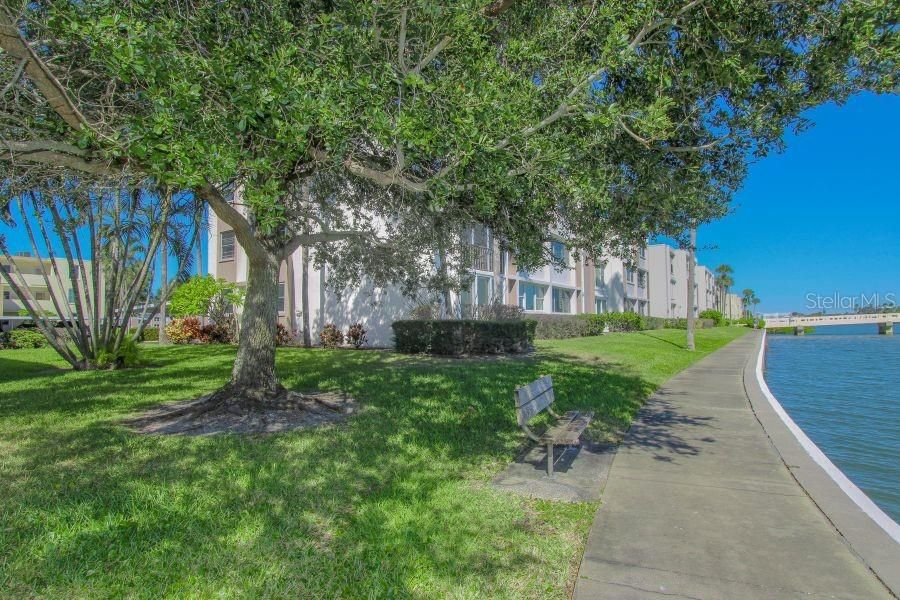 На продажу: $319,000 (2 спален, 2 ванн, 1170 Квадратных фут)