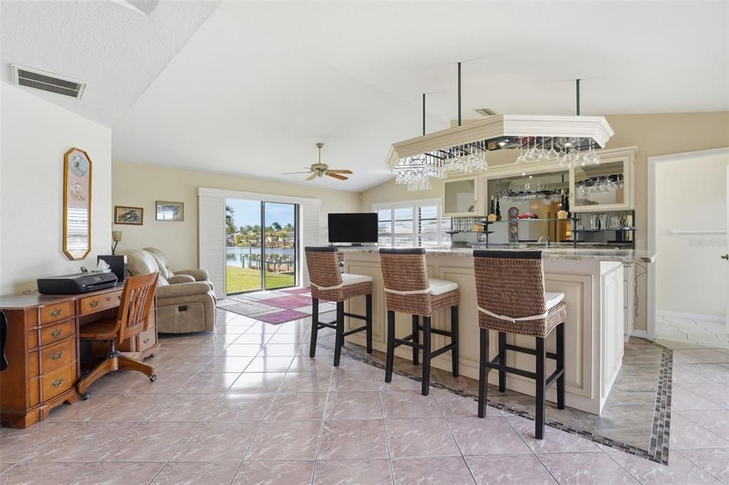 На продажу: $699,000 (3 спален, 3 ванн, 2335 Квадратных фут)