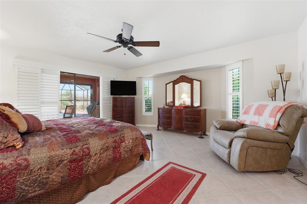 На продажу: $699,000 (3 спален, 3 ванн, 2335 Квадратных фут)