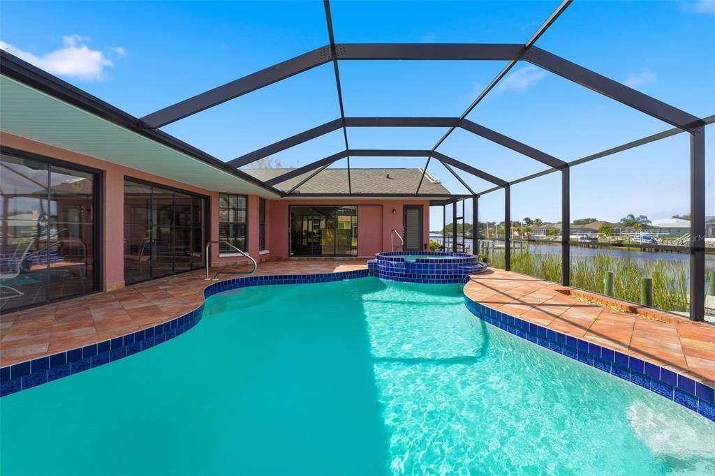 На продажу: $699,000 (3 спален, 3 ванн, 2335 Квадратных фут)