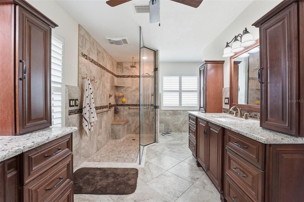 На продажу: $699,000 (3 спален, 3 ванн, 2335 Квадратных фут)