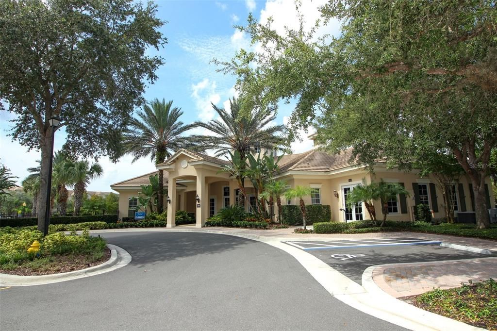 For Sale: $399,900 (3 beds, 3 baths, 1989 Square Feet)