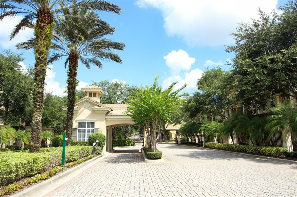 For Sale: $399,900 (3 beds, 3 baths, 1989 Square Feet)