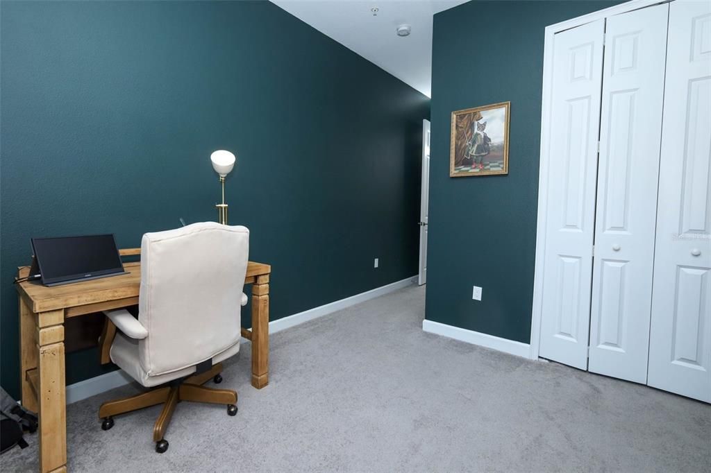 For Sale: $399,900 (3 beds, 3 baths, 1989 Square Feet)