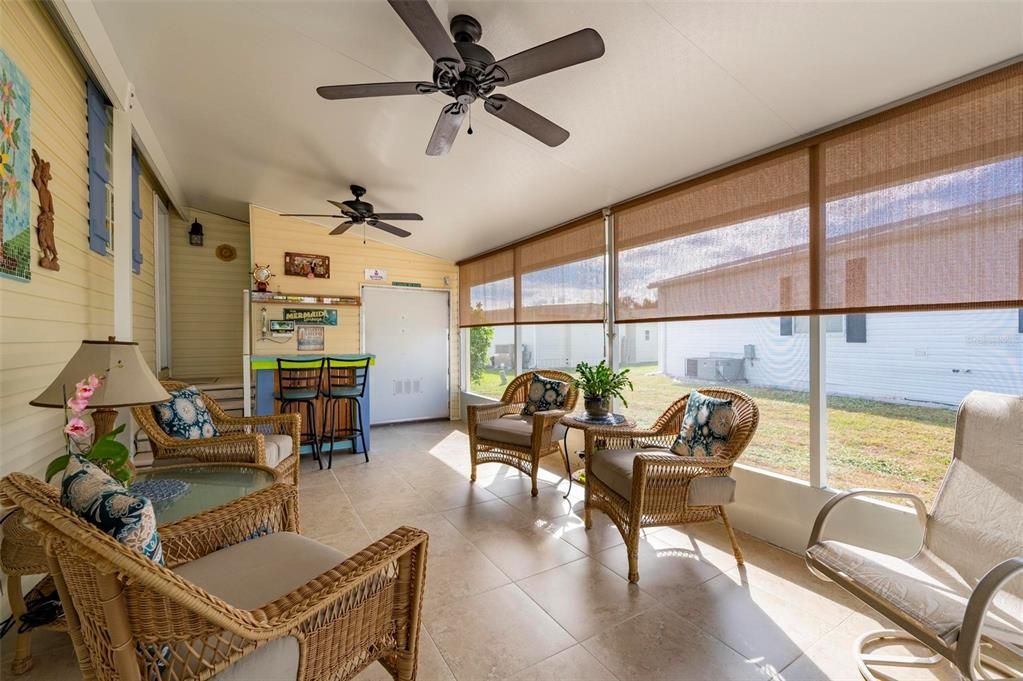 For Sale: $235,000 (2 beds, 2 baths, 1269 Square Feet)