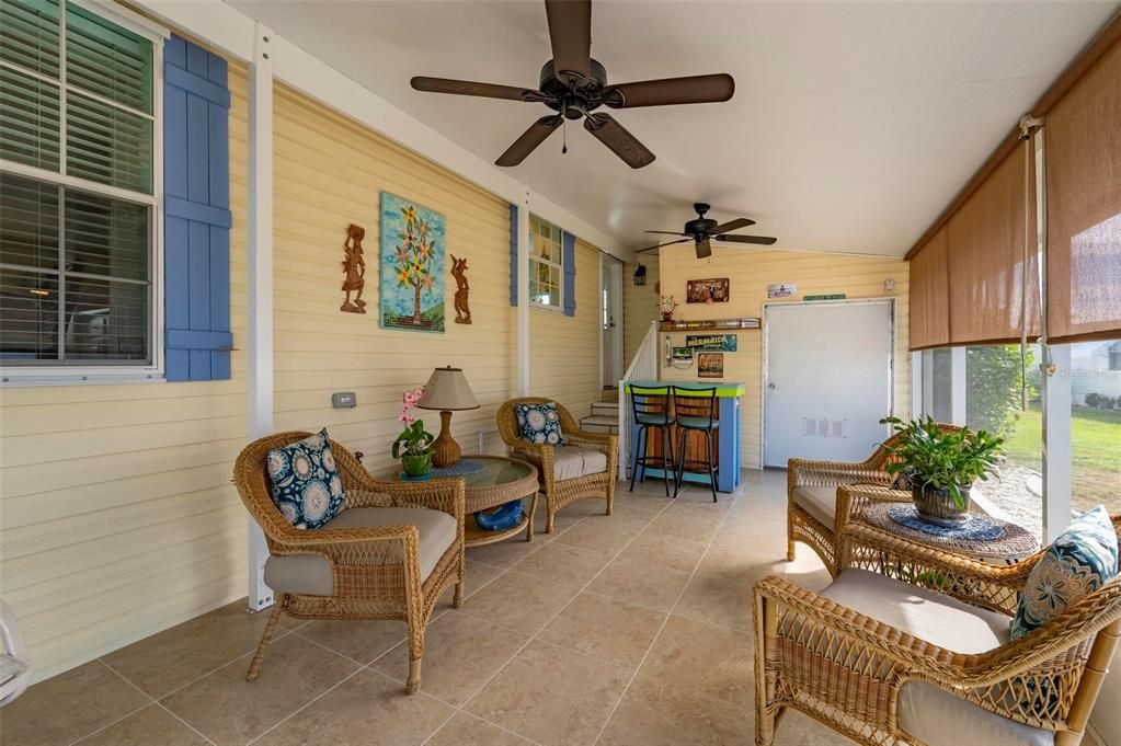 For Sale: $235,000 (2 beds, 2 baths, 1269 Square Feet)