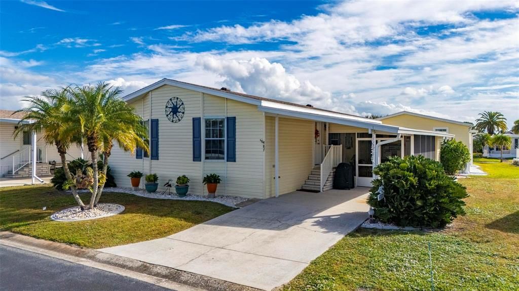 For Sale: $235,000 (2 beds, 2 baths, 1269 Square Feet)