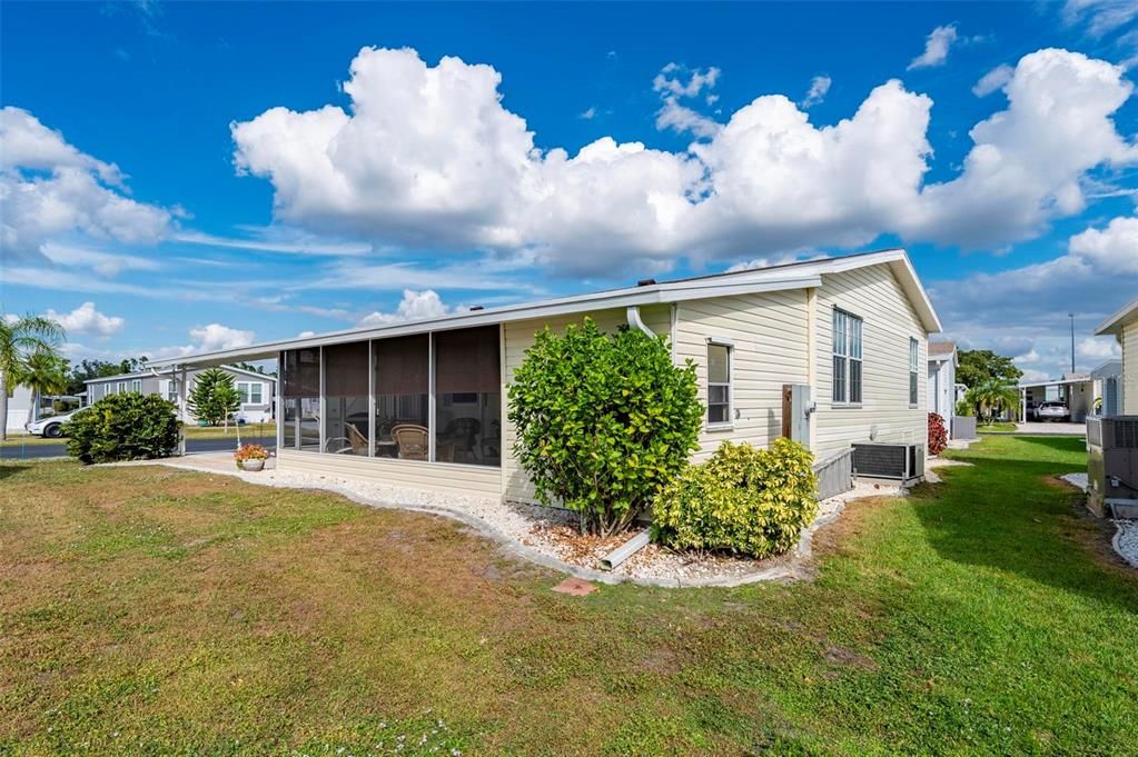 For Sale: $235,000 (2 beds, 2 baths, 1269 Square Feet)