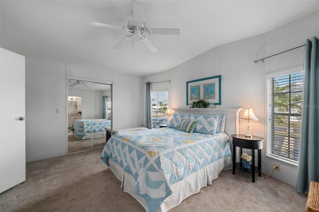 For Sale: $235,000 (2 beds, 2 baths, 1269 Square Feet)