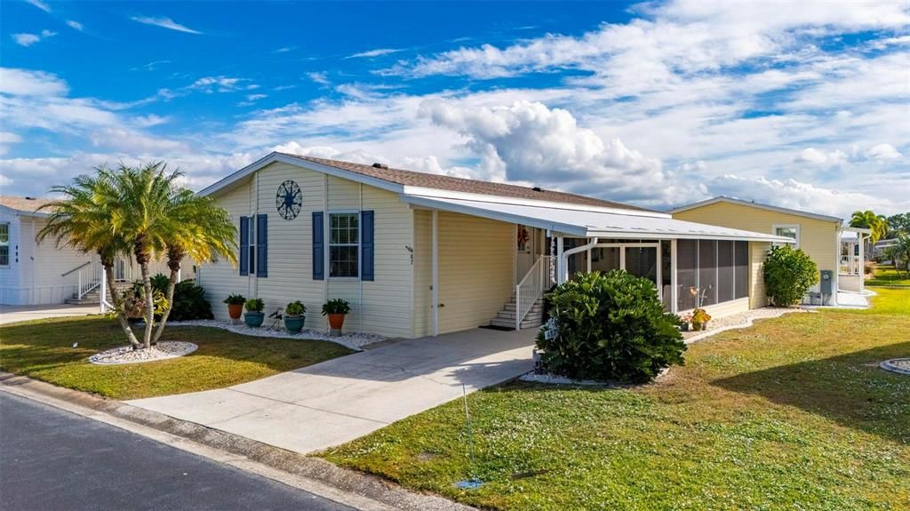 For Sale: $235,000 (2 beds, 2 baths, 1269 Square Feet)