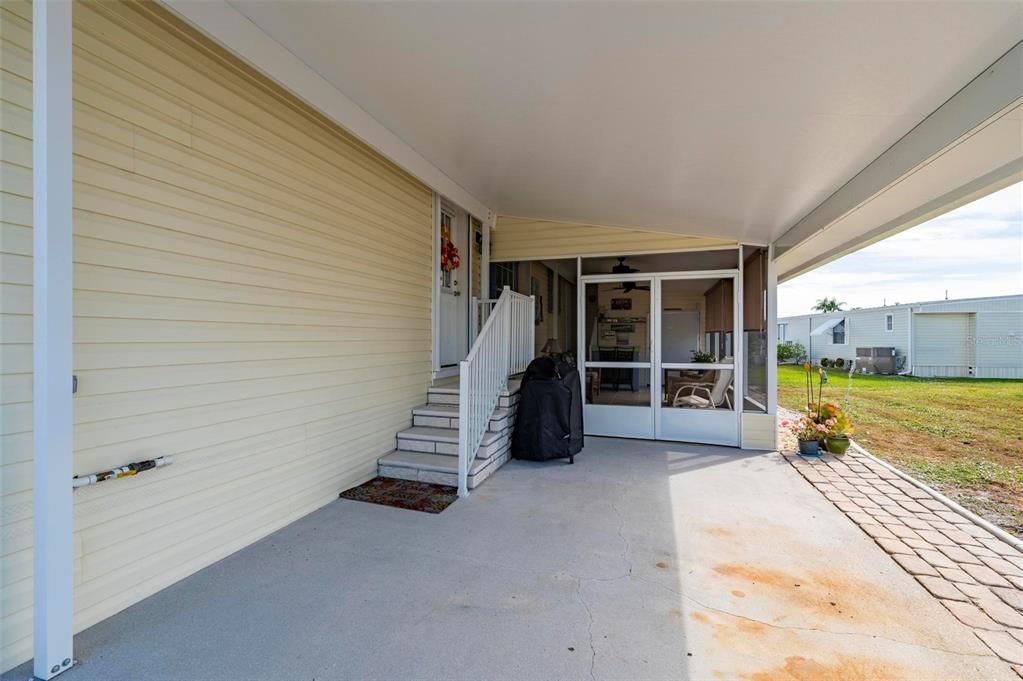 For Sale: $235,000 (2 beds, 2 baths, 1269 Square Feet)