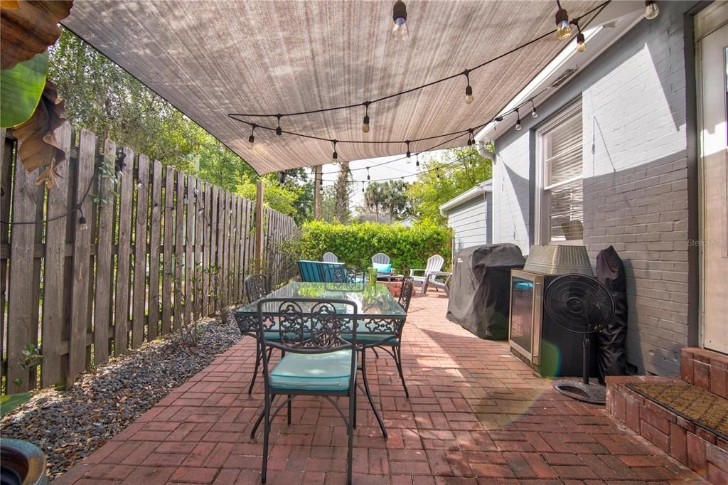 For Rent: $2,600 (4 beds, 2 baths, 1402 Square Feet)