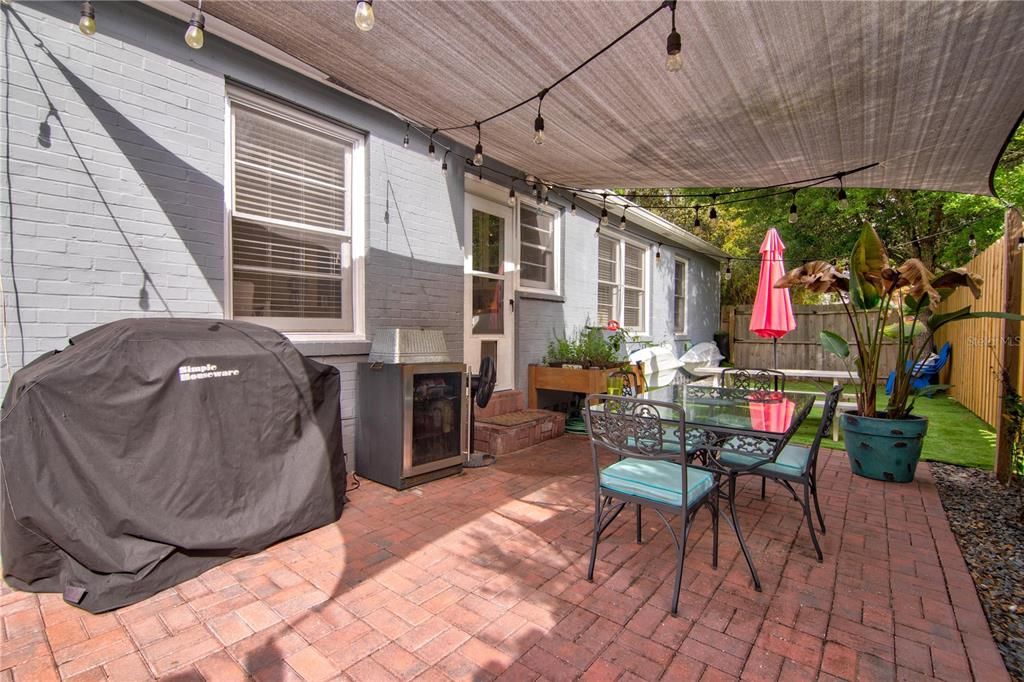 For Rent: $2,600 (4 beds, 2 baths, 1402 Square Feet)