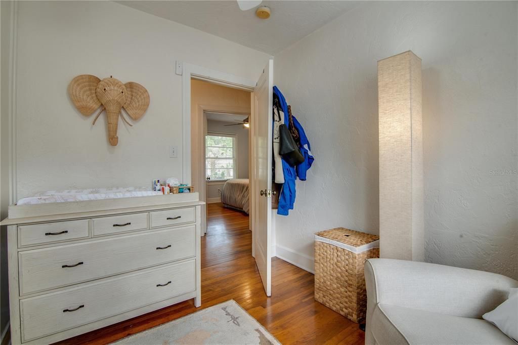 For Rent: $2,600 (4 beds, 2 baths, 1402 Square Feet)