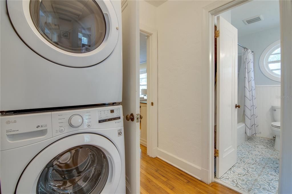 For Rent: $2,600 (4 beds, 2 baths, 1402 Square Feet)