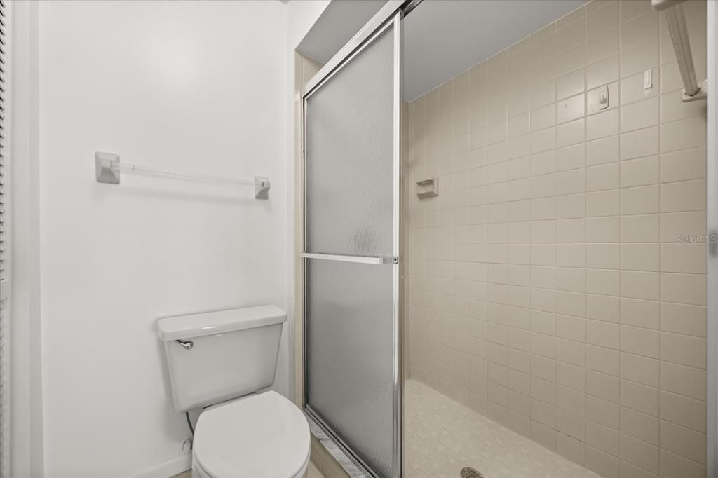 For Sale: $195,000 (2 beds, 2 baths, 1048 Square Feet)