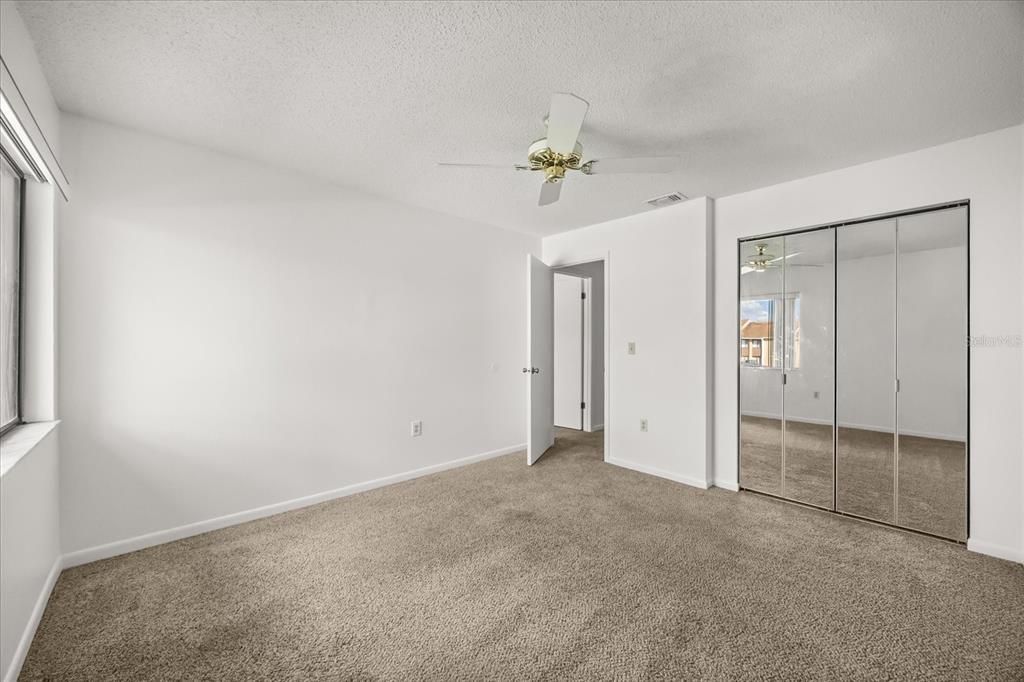 For Sale: $195,000 (2 beds, 2 baths, 1048 Square Feet)