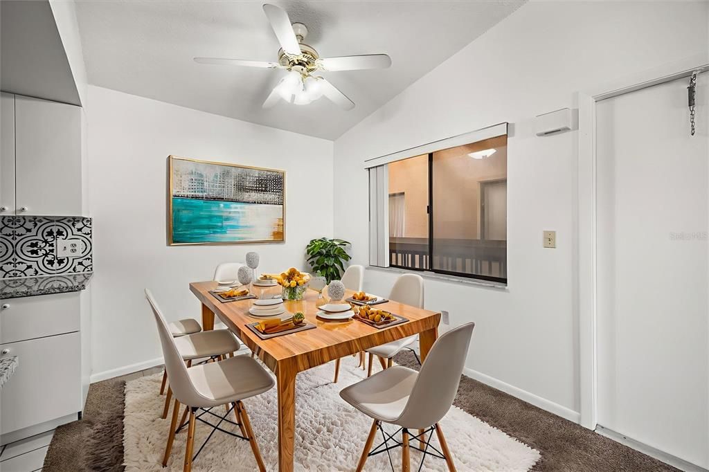 For Sale: $195,000 (2 beds, 2 baths, 1048 Square Feet)