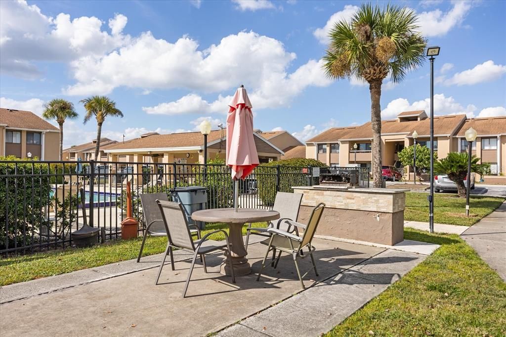 For Sale: $195,000 (2 beds, 2 baths, 1048 Square Feet)