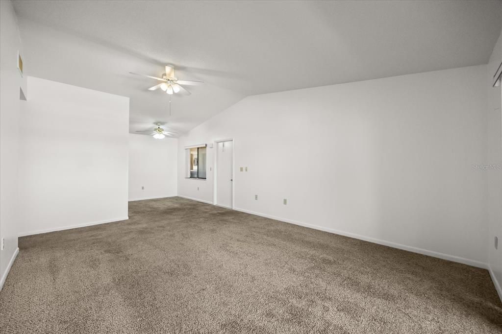 For Sale: $195,000 (2 beds, 2 baths, 1048 Square Feet)