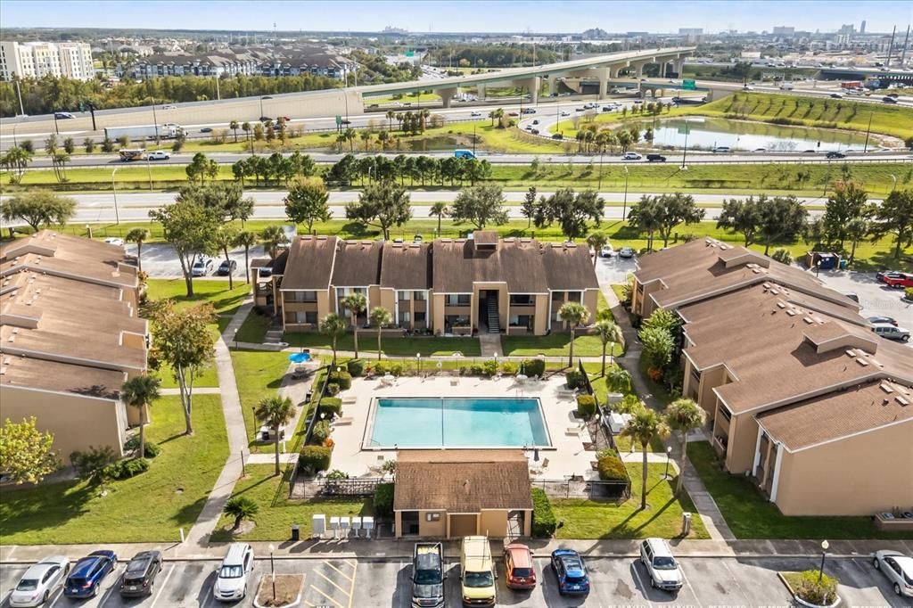 For Sale: $195,000 (2 beds, 2 baths, 1048 Square Feet)