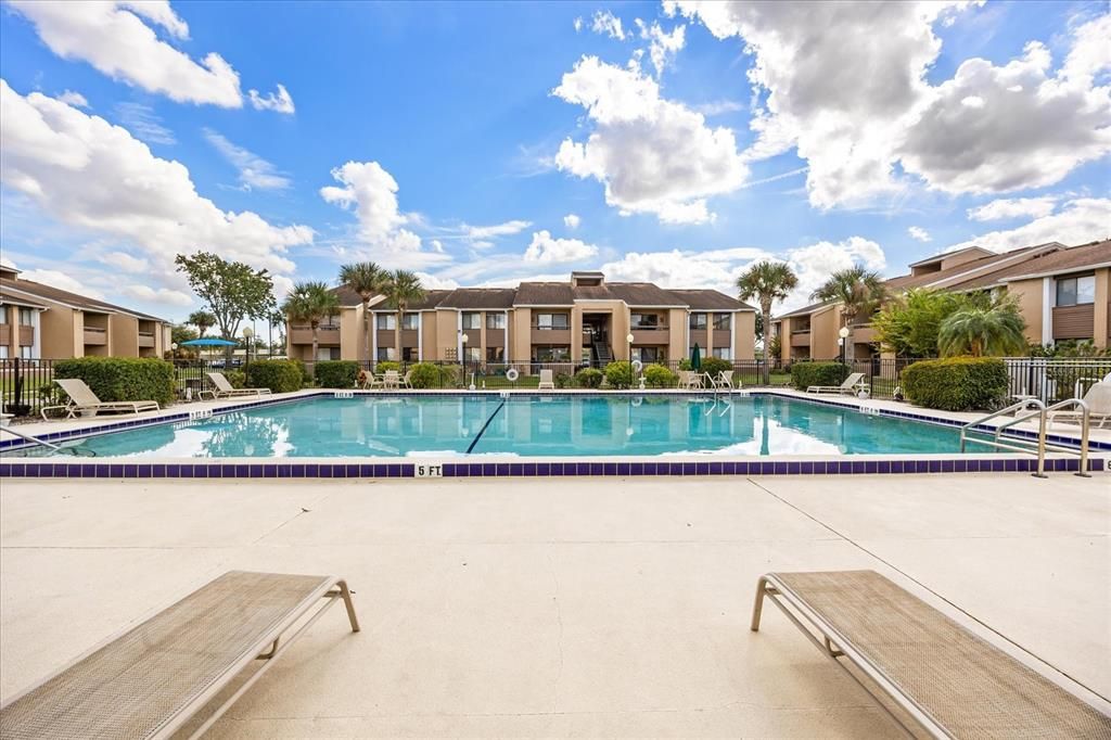 For Sale: $195,000 (2 beds, 2 baths, 1048 Square Feet)