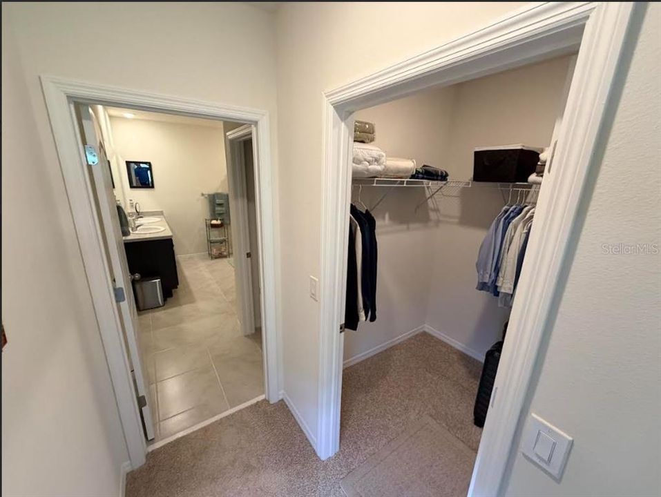 Active With Contract: $320,000 (3 beds, 2 baths, 1716 Square Feet)