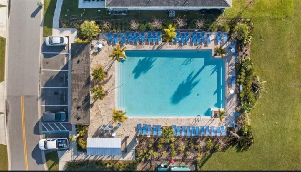 Active With Contract: $320,000 (3 beds, 2 baths, 1716 Square Feet)