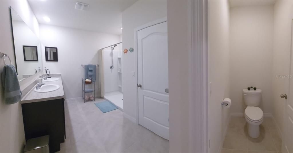 Active With Contract: $320,000 (3 beds, 2 baths, 1716 Square Feet)