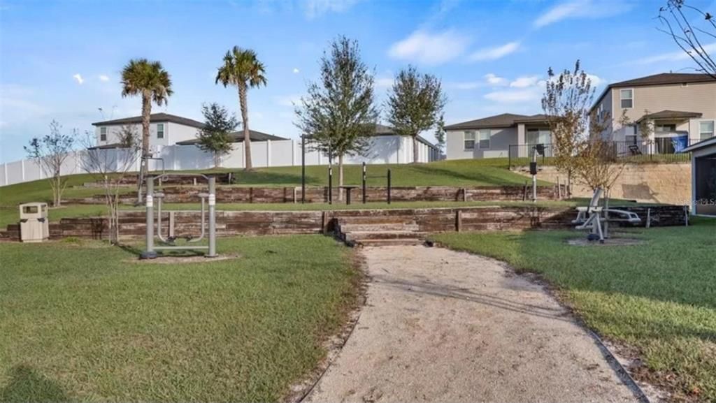 Active With Contract: $320,000 (3 beds, 2 baths, 1716 Square Feet)