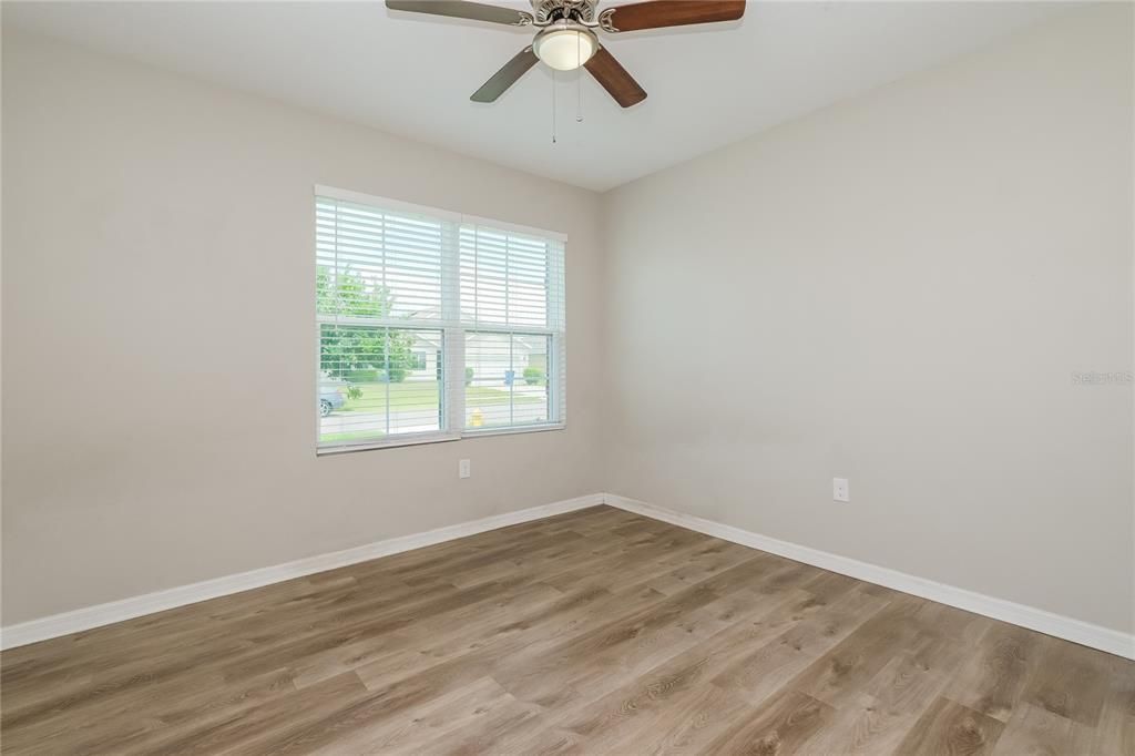 Под контрактом: $2,310 (3 спален, 2 ванн, 1690 Квадратных фут)