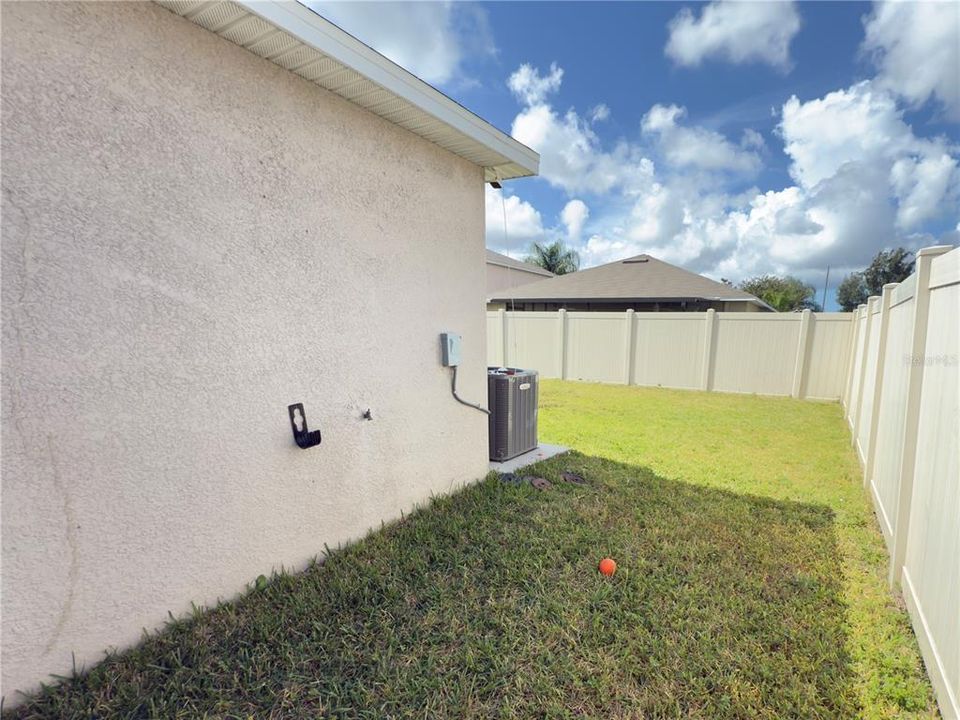 En Venta: $455,000 (4 camas, 2 baños, 1897 Pies cuadrados)