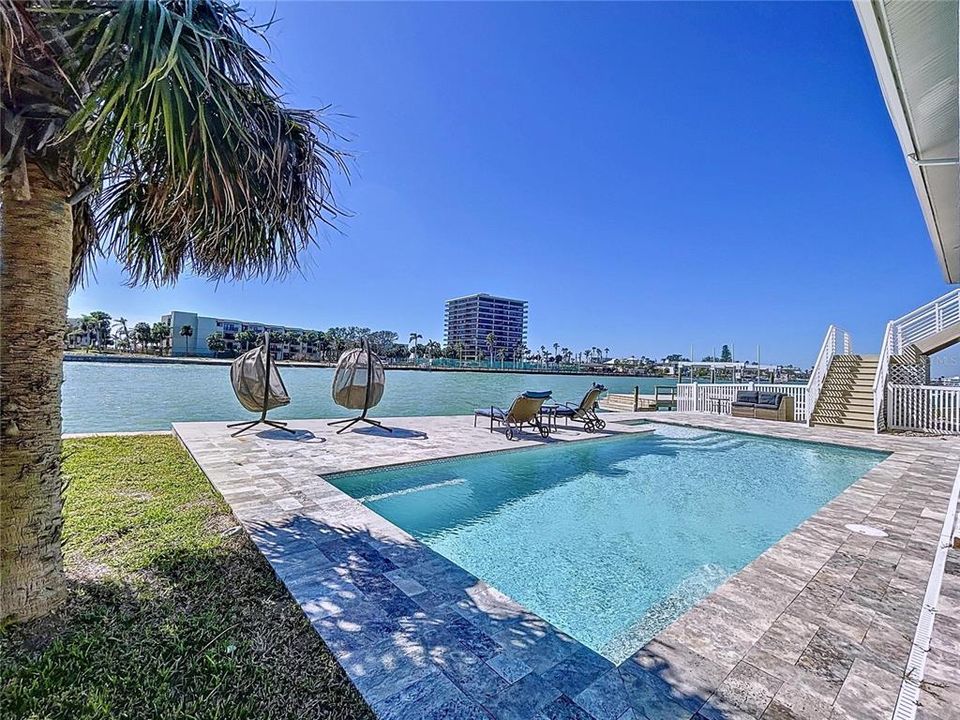 For Sale: $2,790,000 (4 beds, 3 baths, 2592 Square Feet)